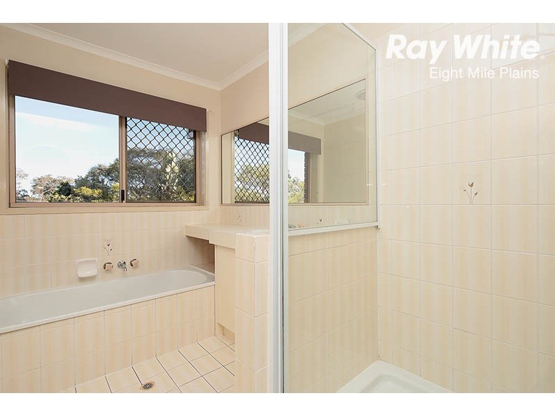 6 Cocas St, Regents Park QLD 4118