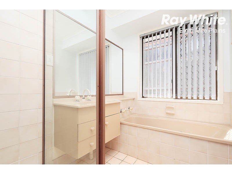 18 Kentlyn Street, Eight Mile Plains QLD 4113