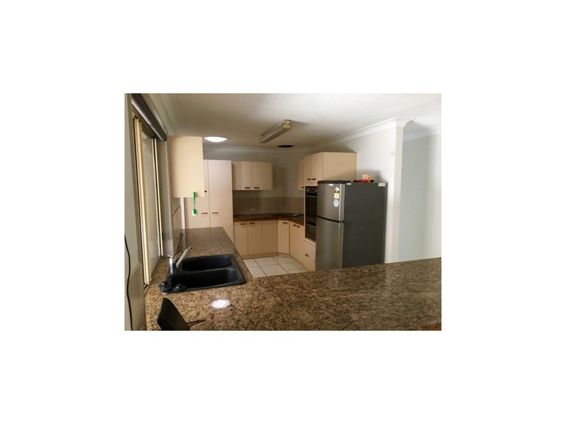 16 Nardie Street, Eight Mile Plains QLD 4113