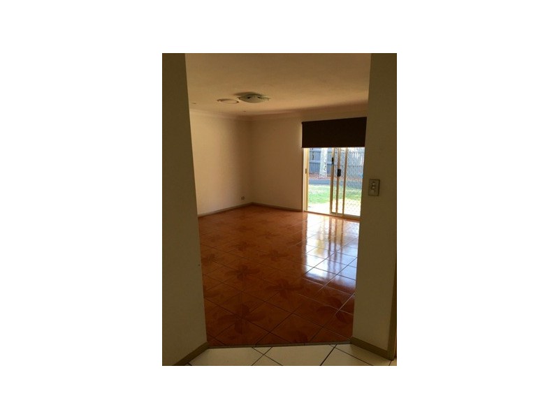 16 Nardie Street, Eight Mile Plains QLD 4113