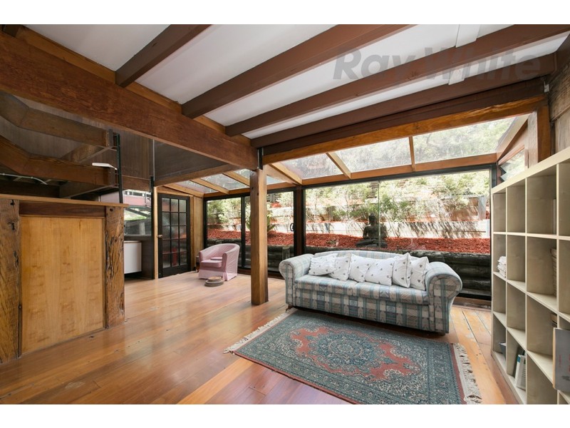 8 Odessa Street, Holland Park West QLD 4121