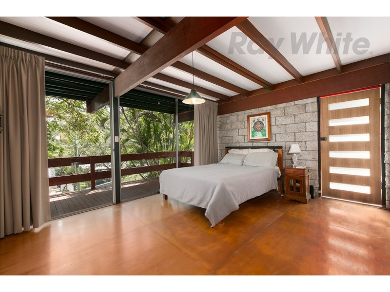 8 Odessa Street, Holland Park West QLD 4121