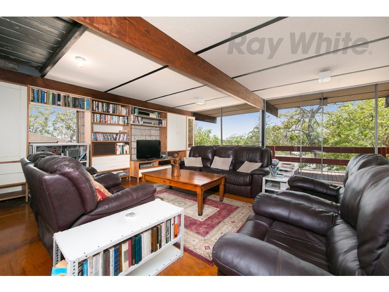 8 Odessa Street, Holland Park West QLD 4121