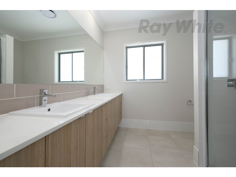 12 Petrina Street, Eight Mile Plains QLD 4113