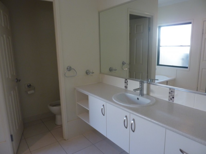 132 Bolton Street, Eight Mile Plains QLD 4113