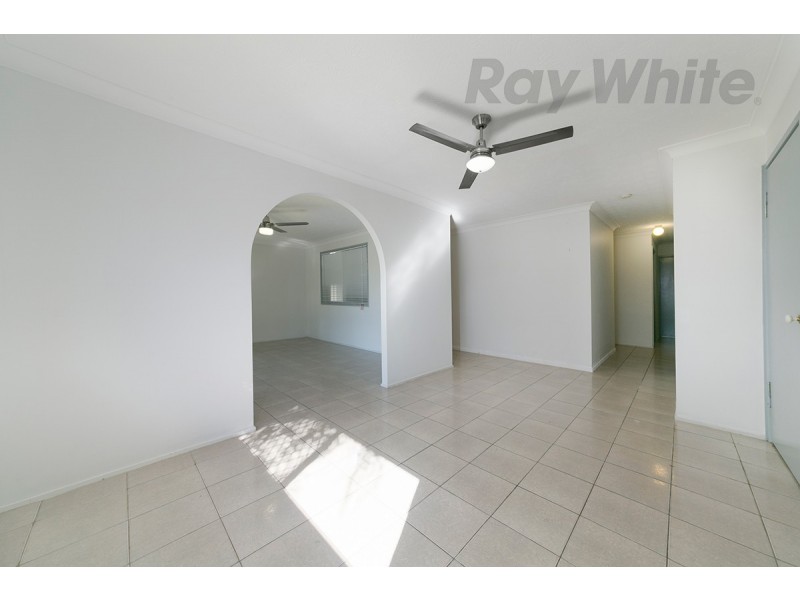 10 Centaurus Crescent, Regents Park QLD 4118