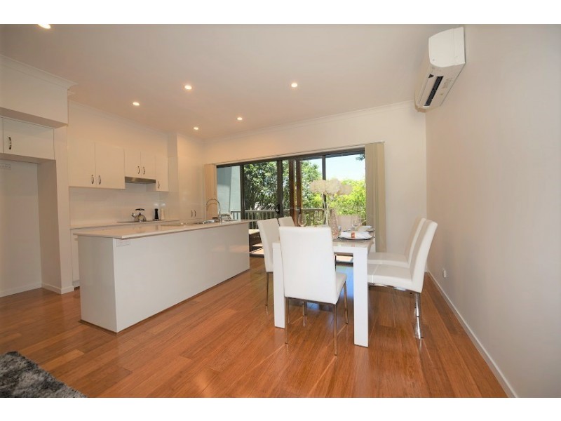 69 Boundary Road, Camp Hill QLD 4152