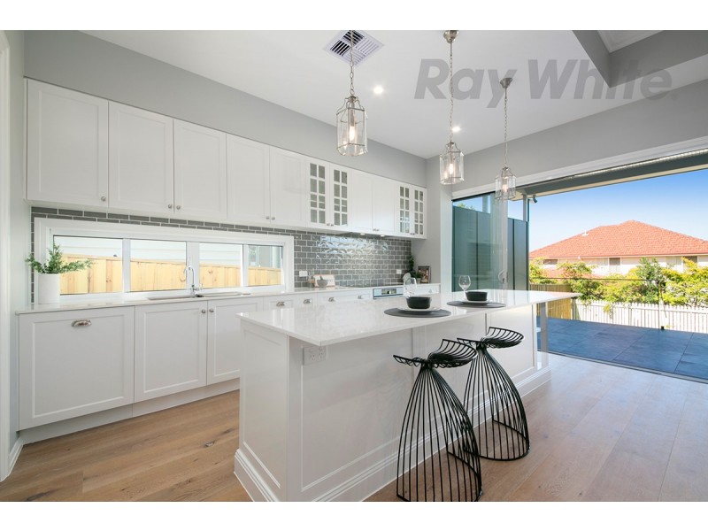 7 Wills Street, Coorparoo QLD 4151