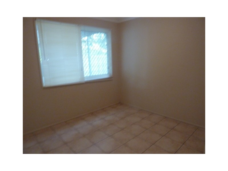 90 London Street, Eight Mile Plains QLD 4113