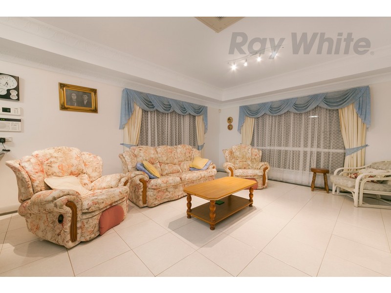 131 White Cedar Circuit, Stretton QLD 4116