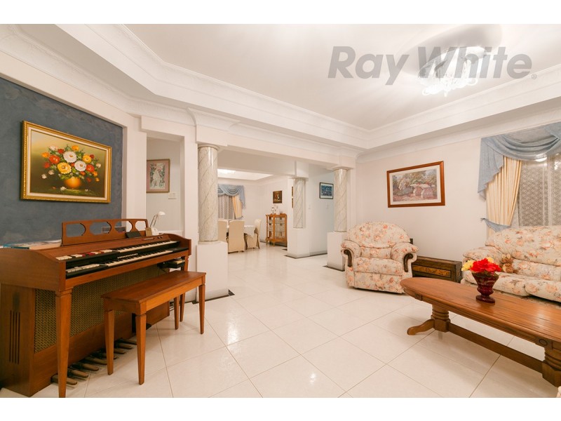 131 White Cedar Circuit, Stretton QLD 4116