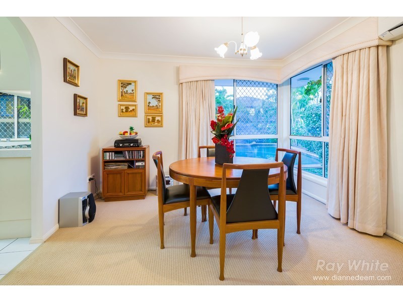 16 Lindeman Place, Eight Mile Plains QLD 4113