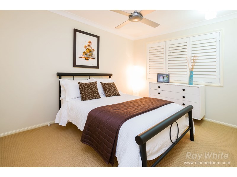 16 Lindeman Place, Eight Mile Plains QLD 4113