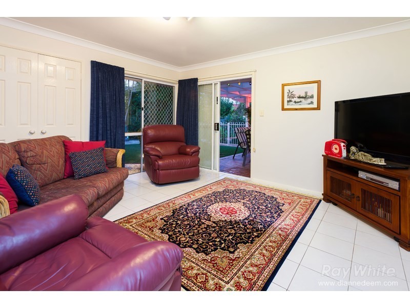 16 Lindeman Place, Eight Mile Plains QLD 4113