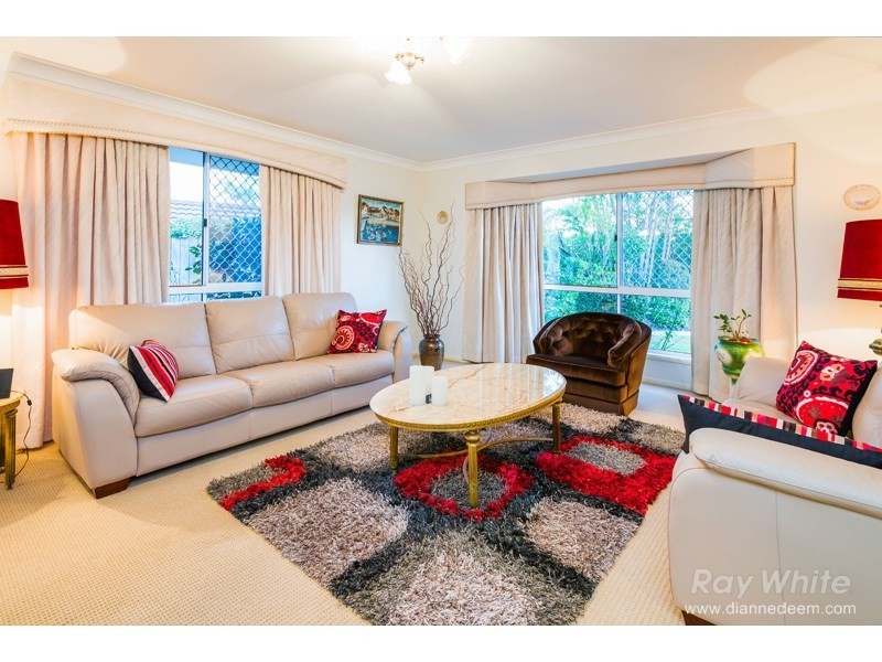 16 Lindeman Place, Eight Mile Plains QLD 4113