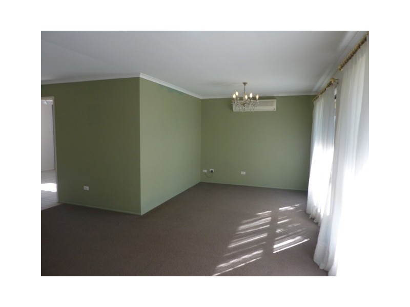 31 Cummin Street, Wishart QLD 4122