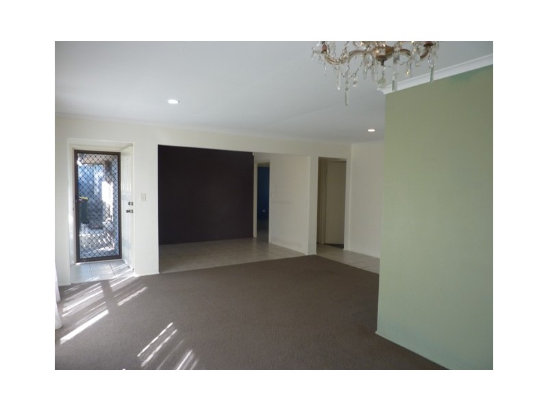 31 Cummin Street, Wishart QLD 4122