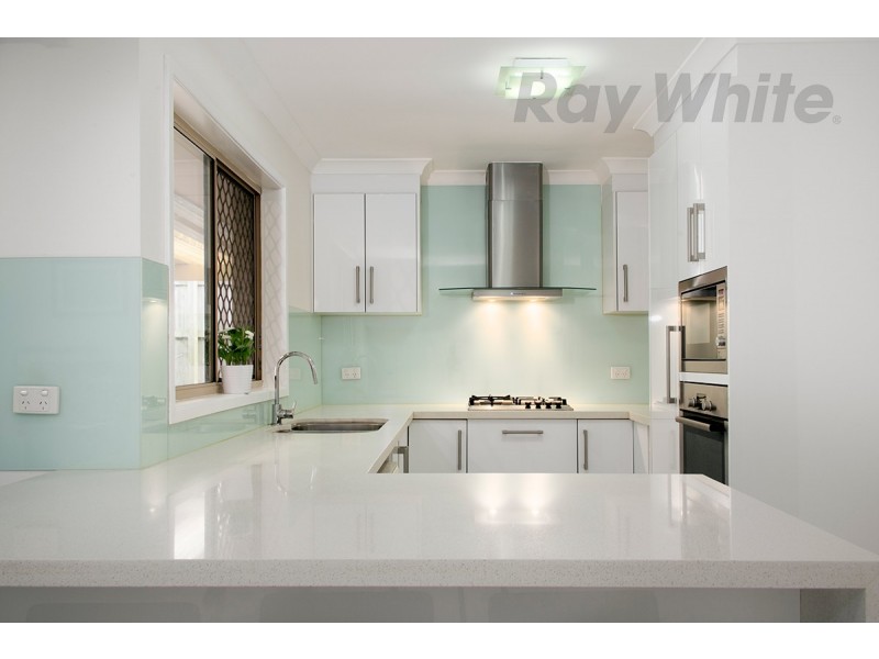 9 Robinson Cr, Runcorn QLD 4113