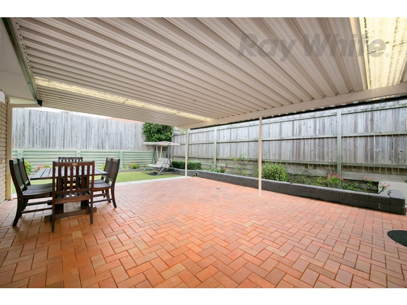 9 Robinson Cr, Runcorn QLD 4113