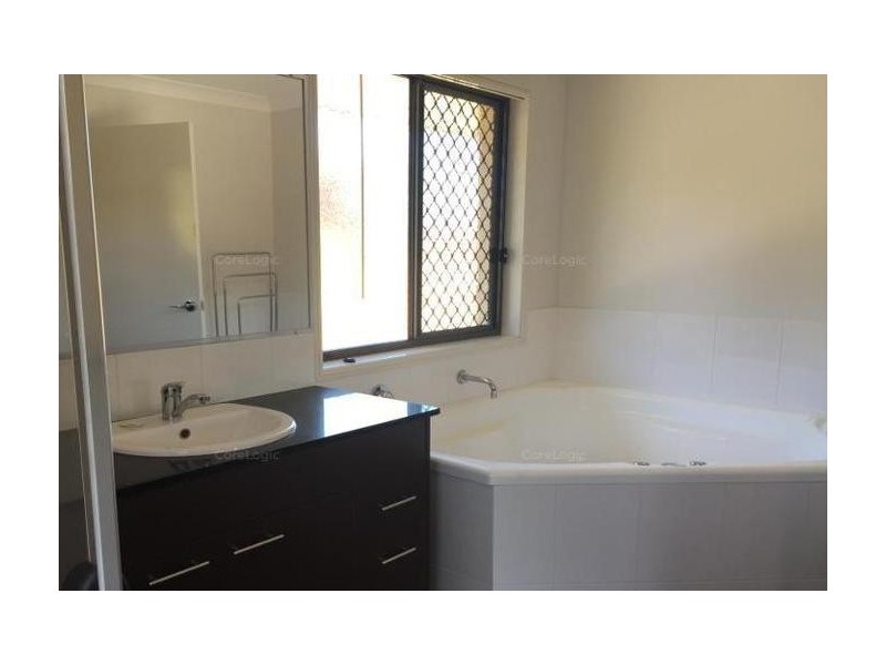 69 Breton Street, Sunnybank QLD 4109