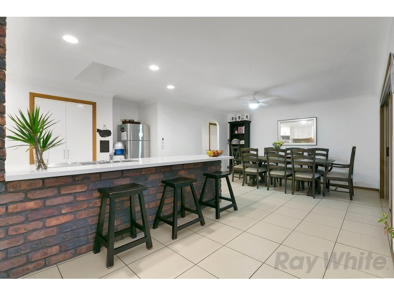 13 Arpege Crescent, Eight Mile Plains QLD 4113