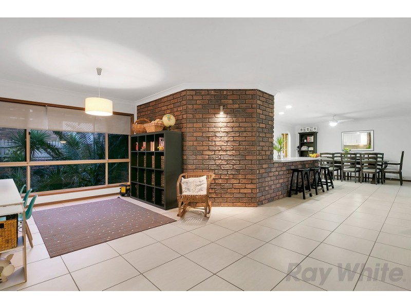 13 Arpege Crescent, Eight Mile Plains QLD 4113