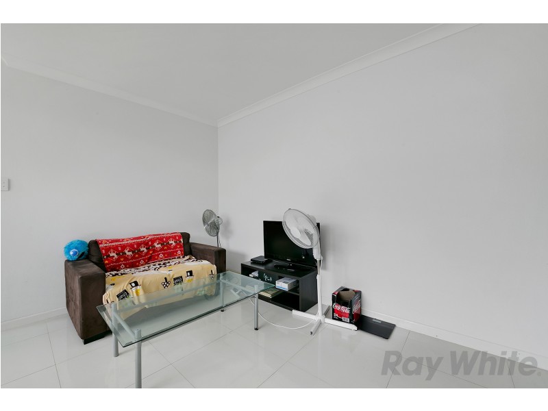 2/257 Hawken Drive, St Lucia QLD 4067