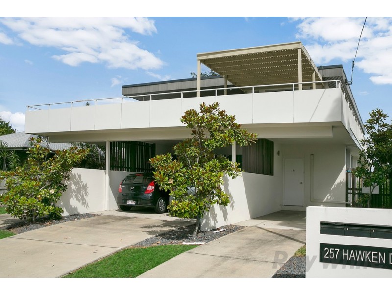 2/257 Hawken Drive, St Lucia QLD 4067