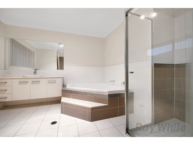 27 Hatia Place, Kuraby QLD 4112