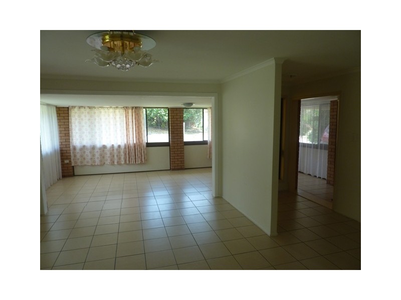 8 Amarna Street, Eight Mile Plains QLD 4113