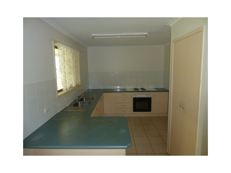 8 Amarna Street, Eight Mile Plains QLD 4113