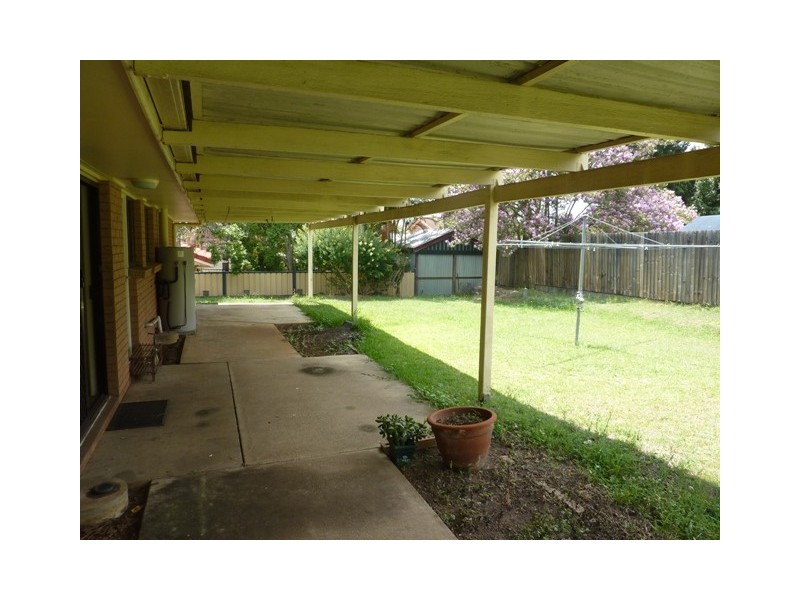 8 Amarna Street, Eight Mile Plains QLD 4113