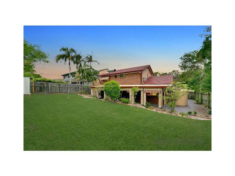 11 Gwandalan St, Eight Mile Plains QLD 4113