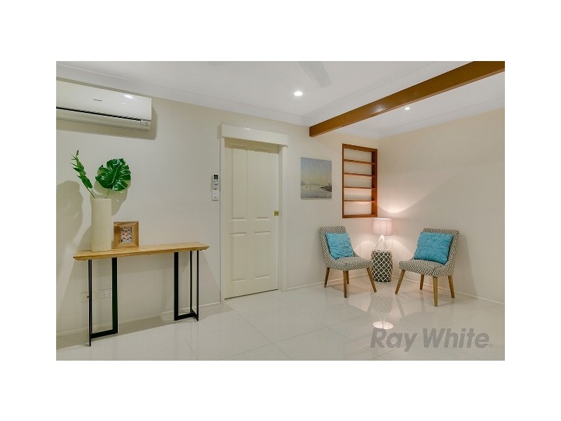 11 Gwandalan St, Eight Mile Plains QLD 4113