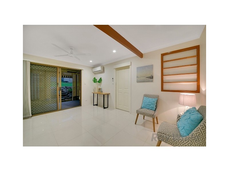 11 Gwandalan St, Eight Mile Plains QLD 4113