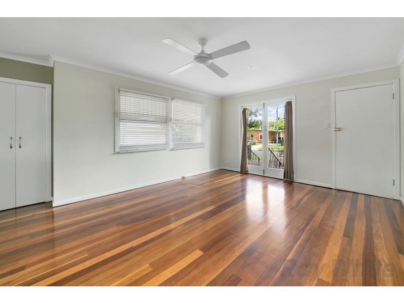 8 Glenview Street, Acacia Ridge QLD 4110