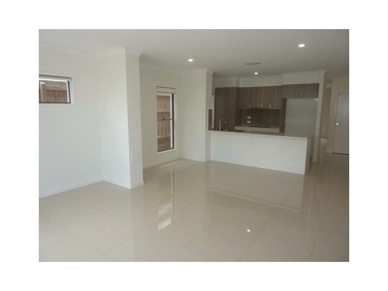 176 Cooper Crescent, Rochedale QLD 4123