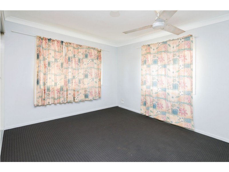 3 Geneva, Wishart QLD 4122