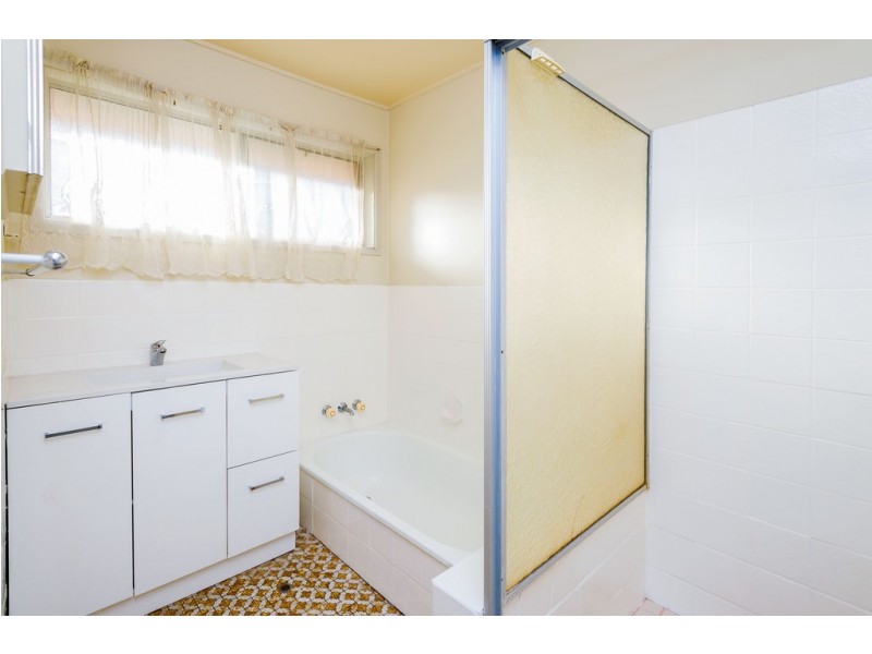 3 Geneva, Wishart QLD 4122