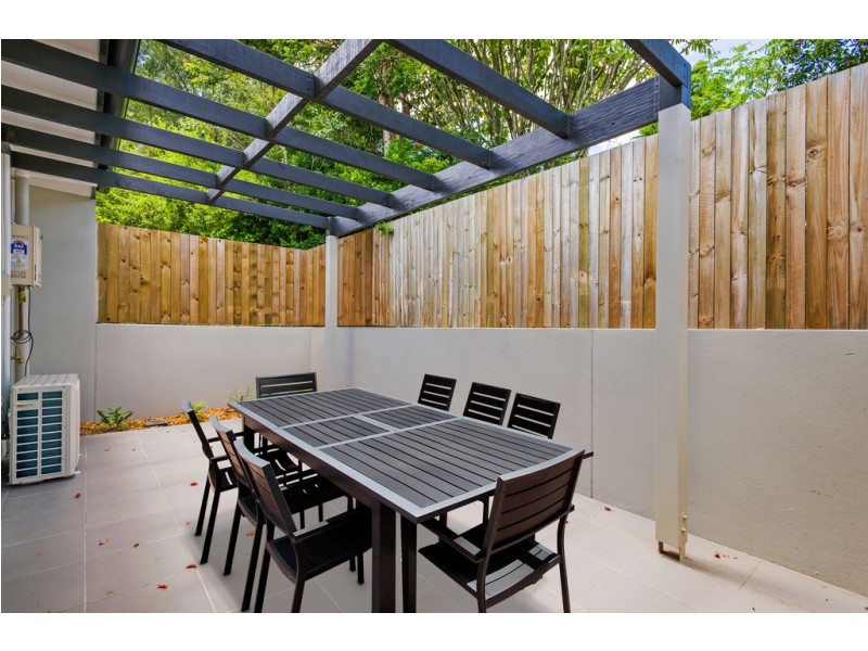 2+3/20 Vaughan Street, Mount Gravatt QLD 4122