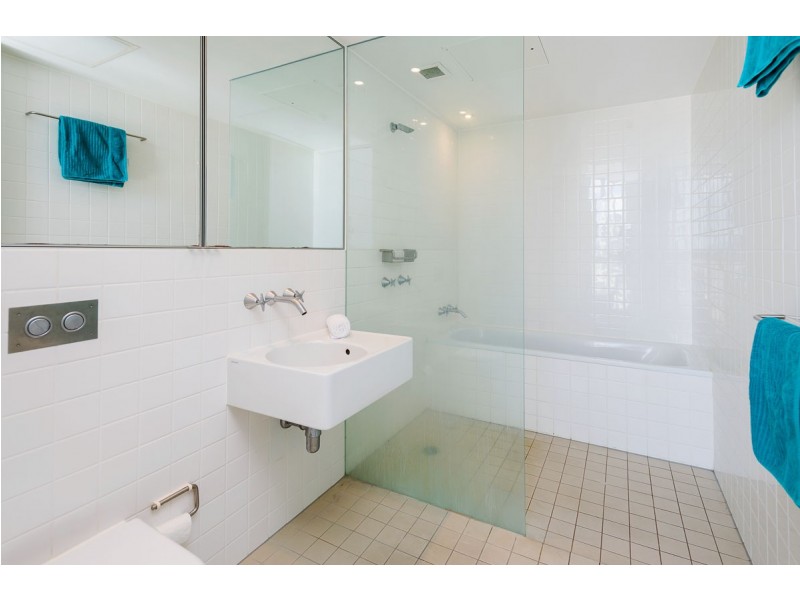 1501/159 Old Burleigh Road, Broadbeach QLD 4218