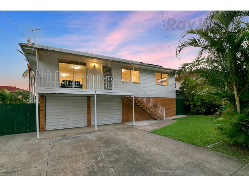 7 Damson Street, Macgregor QLD 4109