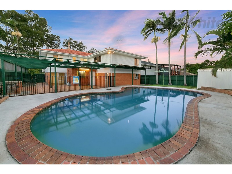 7 Damson Street, Macgregor QLD 4109