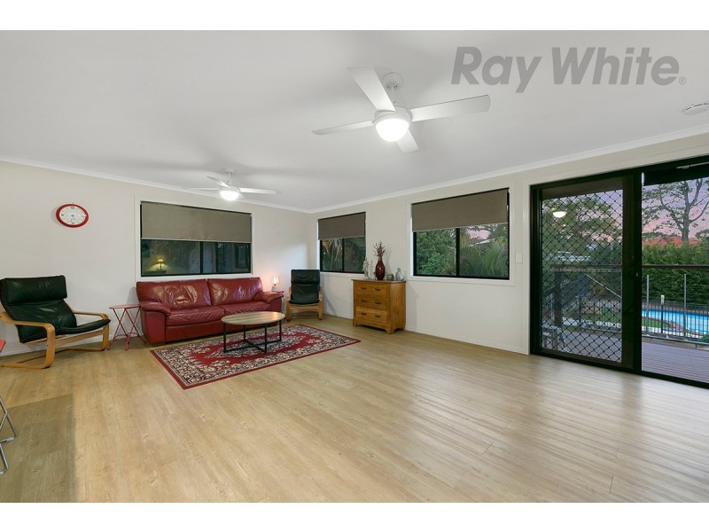 15 Kandanga Street, Eight Mile Plains QLD 4113