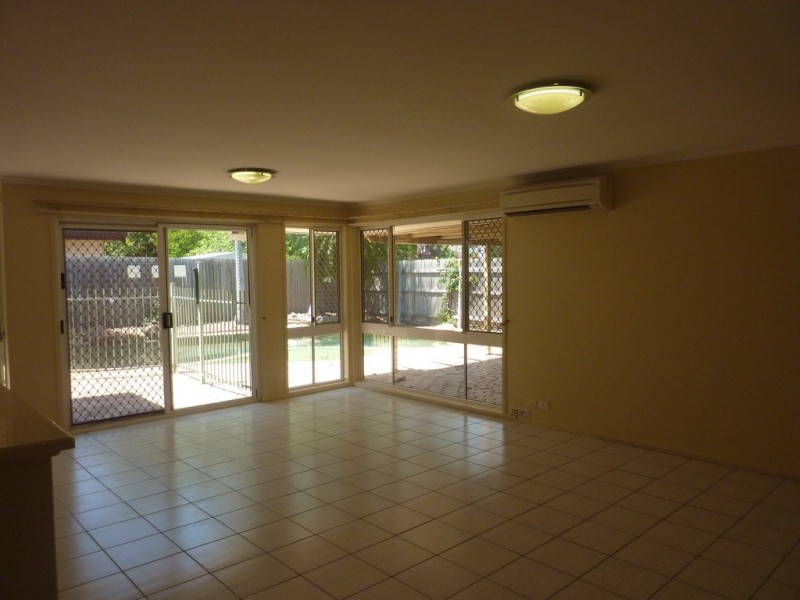 16 Demigre Street, Eight Mile Plains QLD 4113