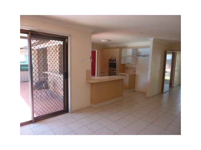 17 Amarna Street, Eight Mile Plains QLD 4113