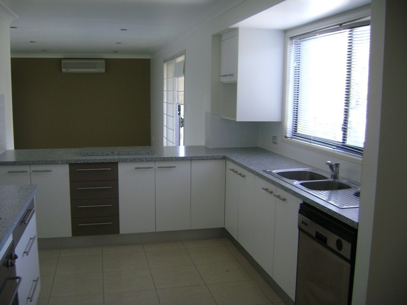 18 Flintstone Street, Sunnybank Hills QLD 4109