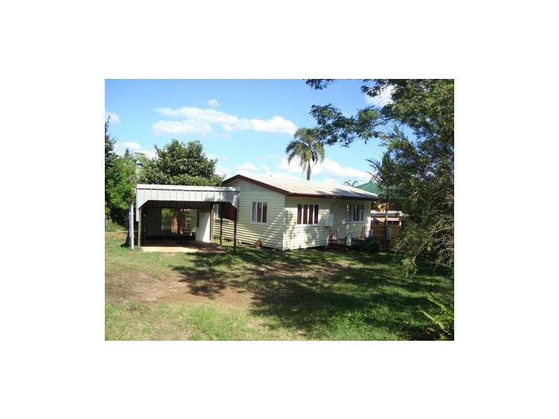 41 DENNIS RD, Springwood QLD 4127