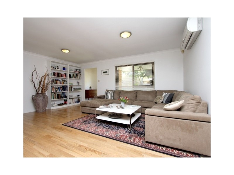 9 HOLDEN DRIVE, Sunnybank Hills QLD 4109