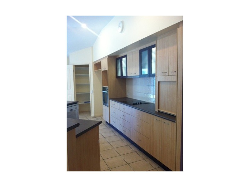 33 NOELANA STREET, Sunnybank Hills QLD 4109